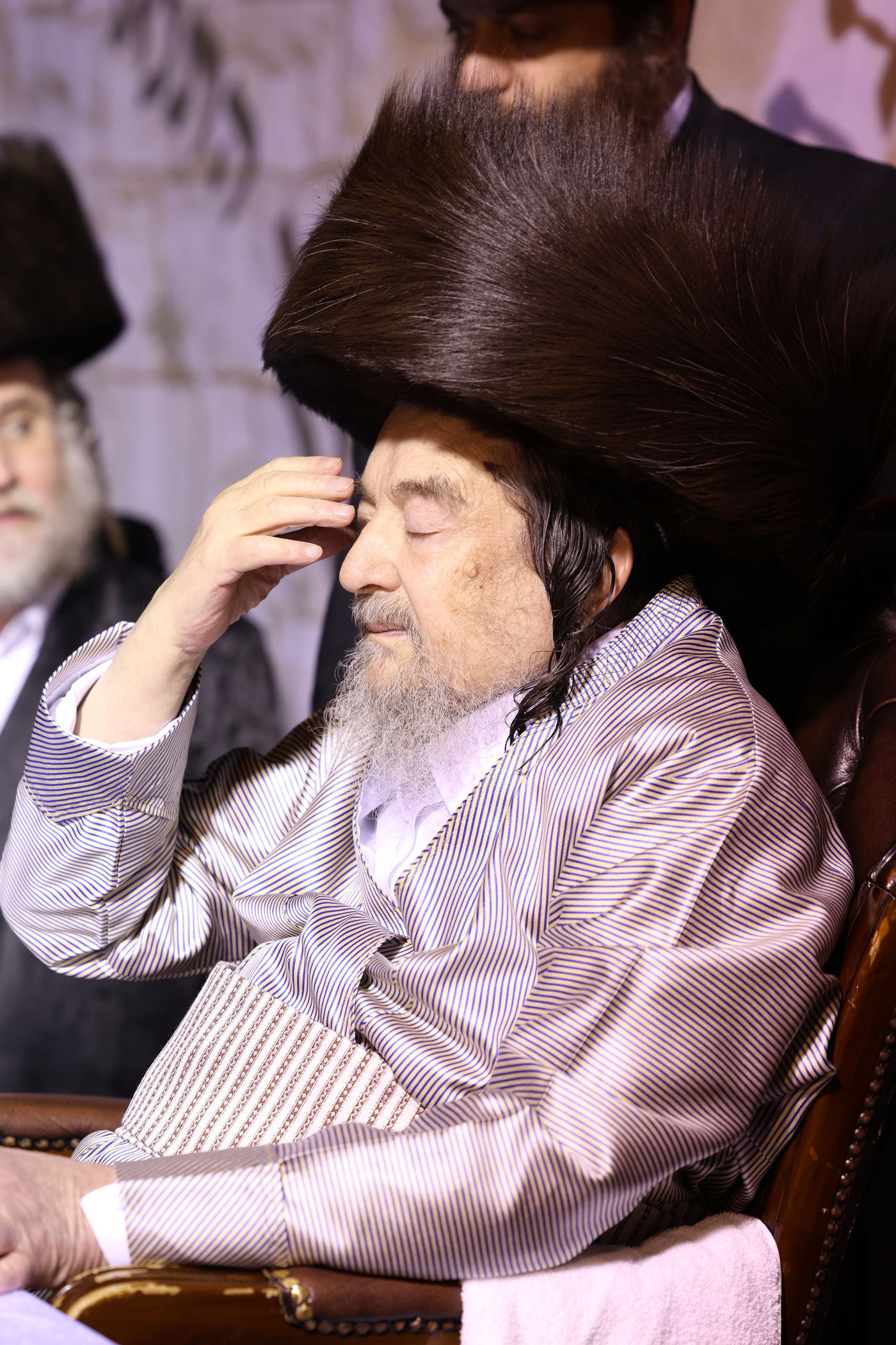 הגה"צ רבי יעקב מאיר שכטר בהדלקה ל"ג בעומר