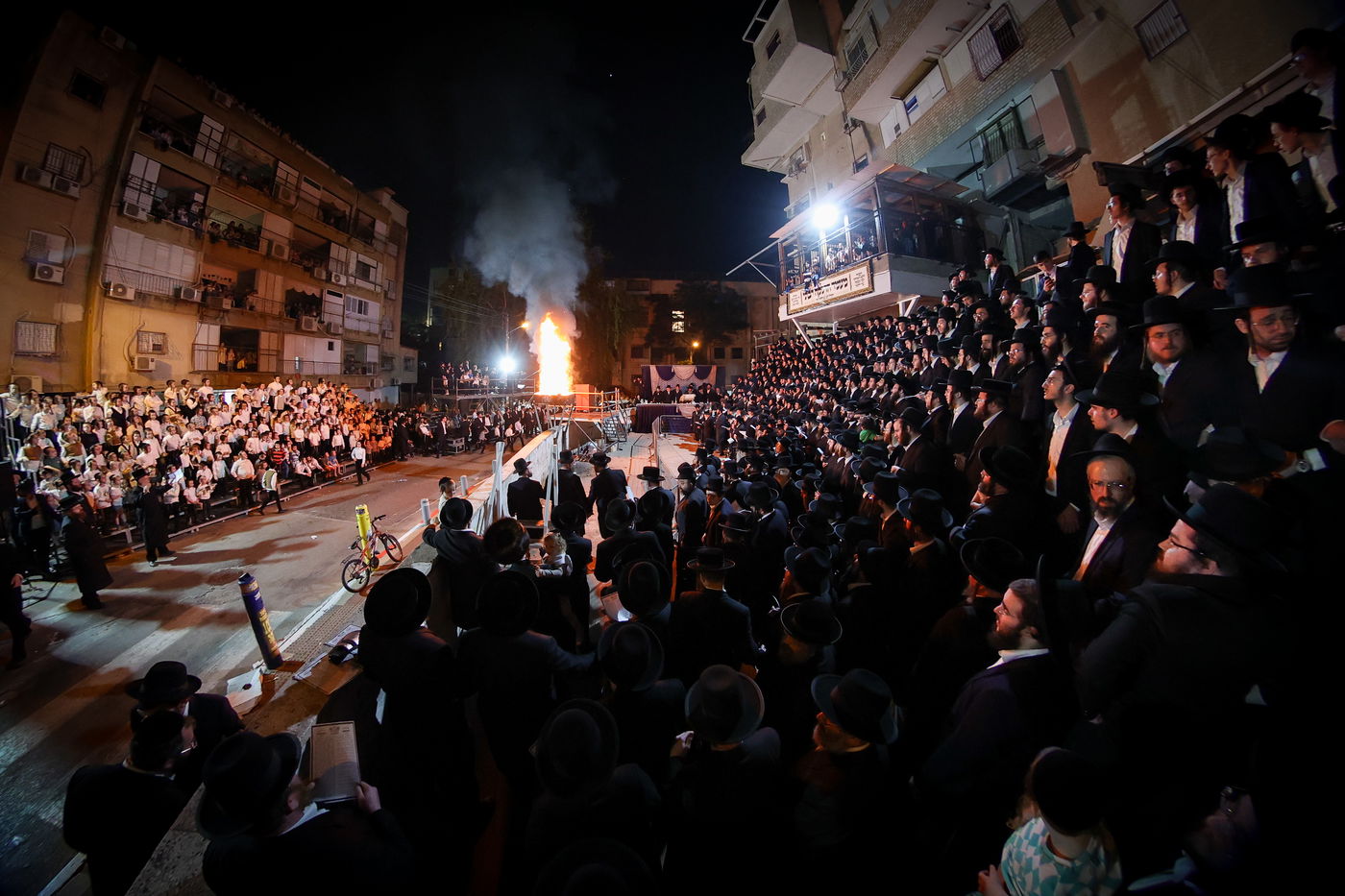 הגה"צ ראש ישיבת סאטמר בהדלקה לכבוד רשב"י