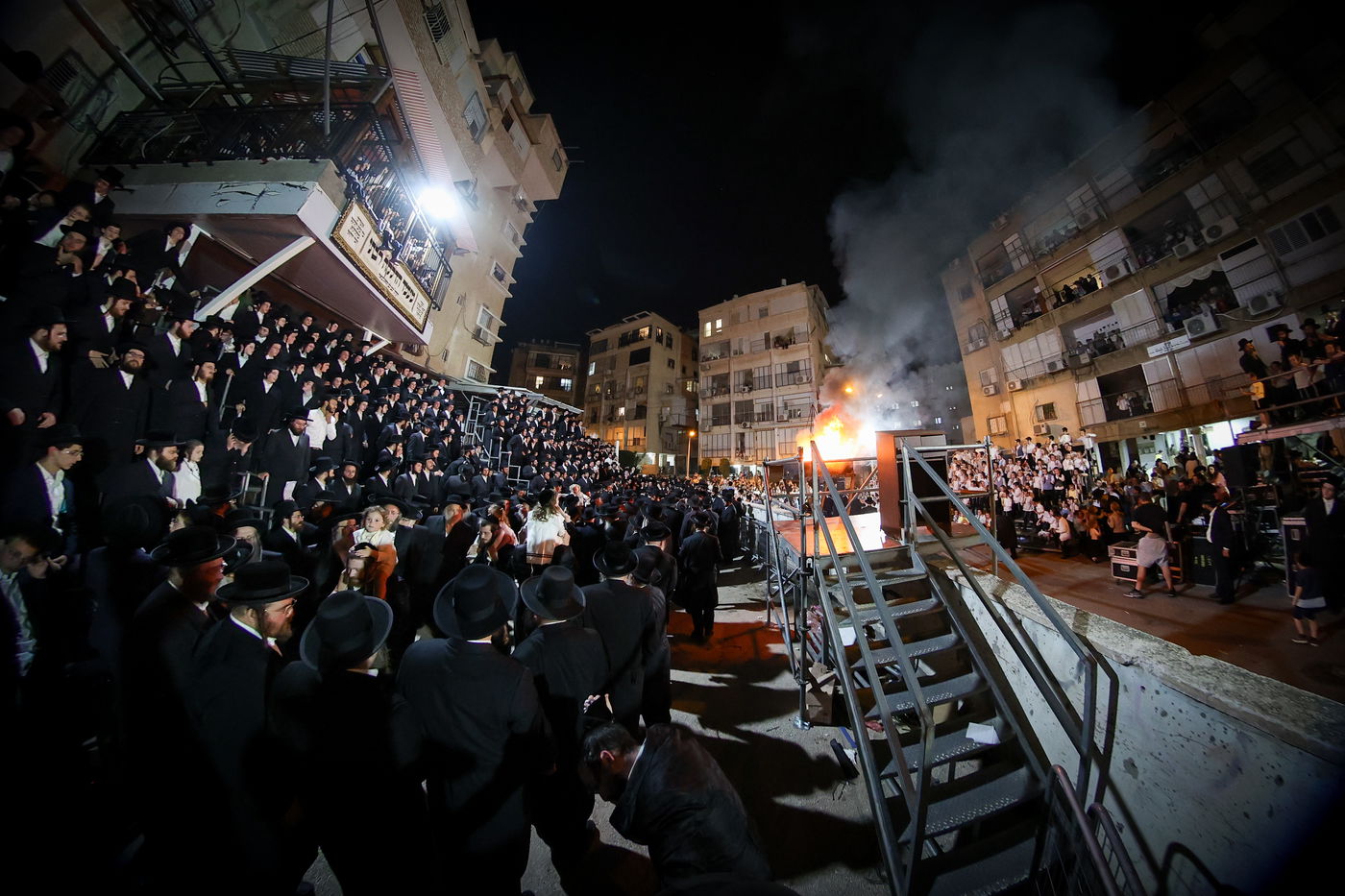 הגה"צ ראש ישיבת סאטמר בהדלקה לכבוד רשב"י