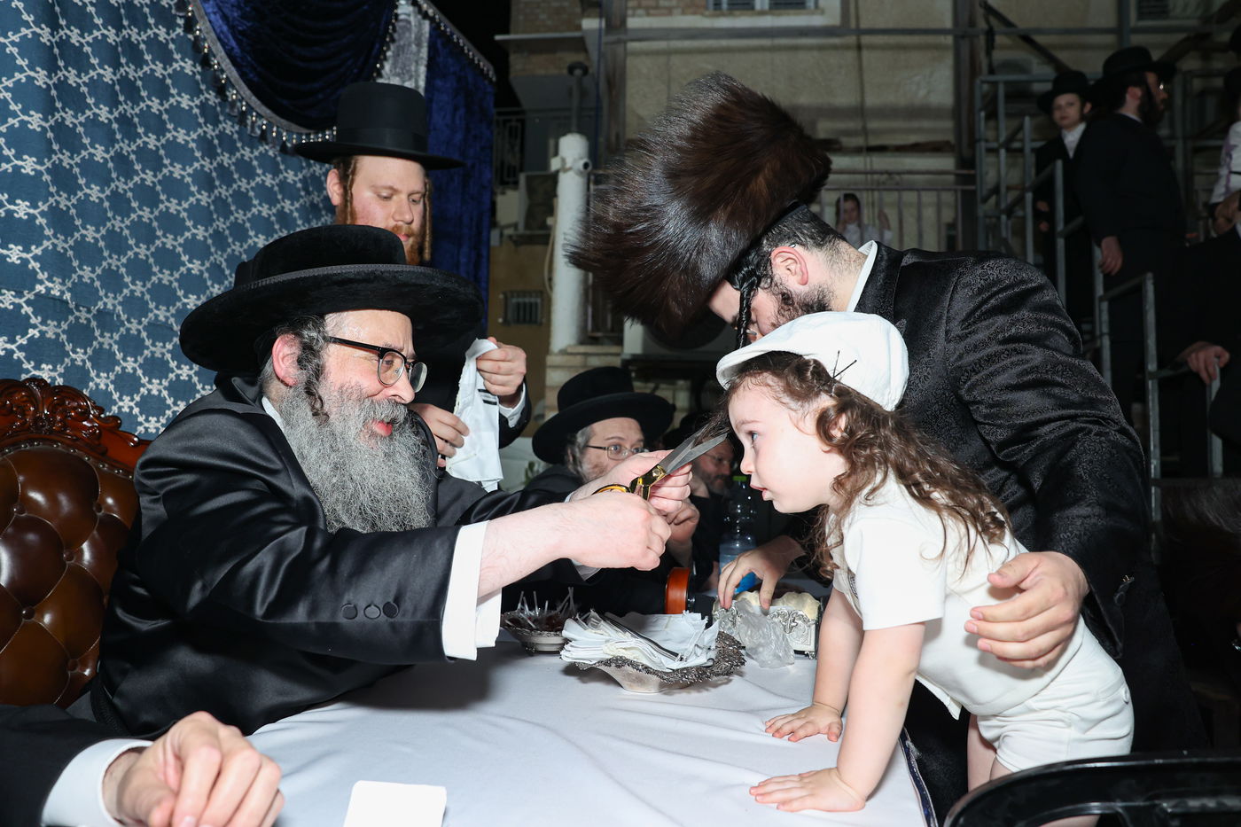 הגה"צ ראש ישיבת סאטמר בהדלקה לכבוד רשב"י