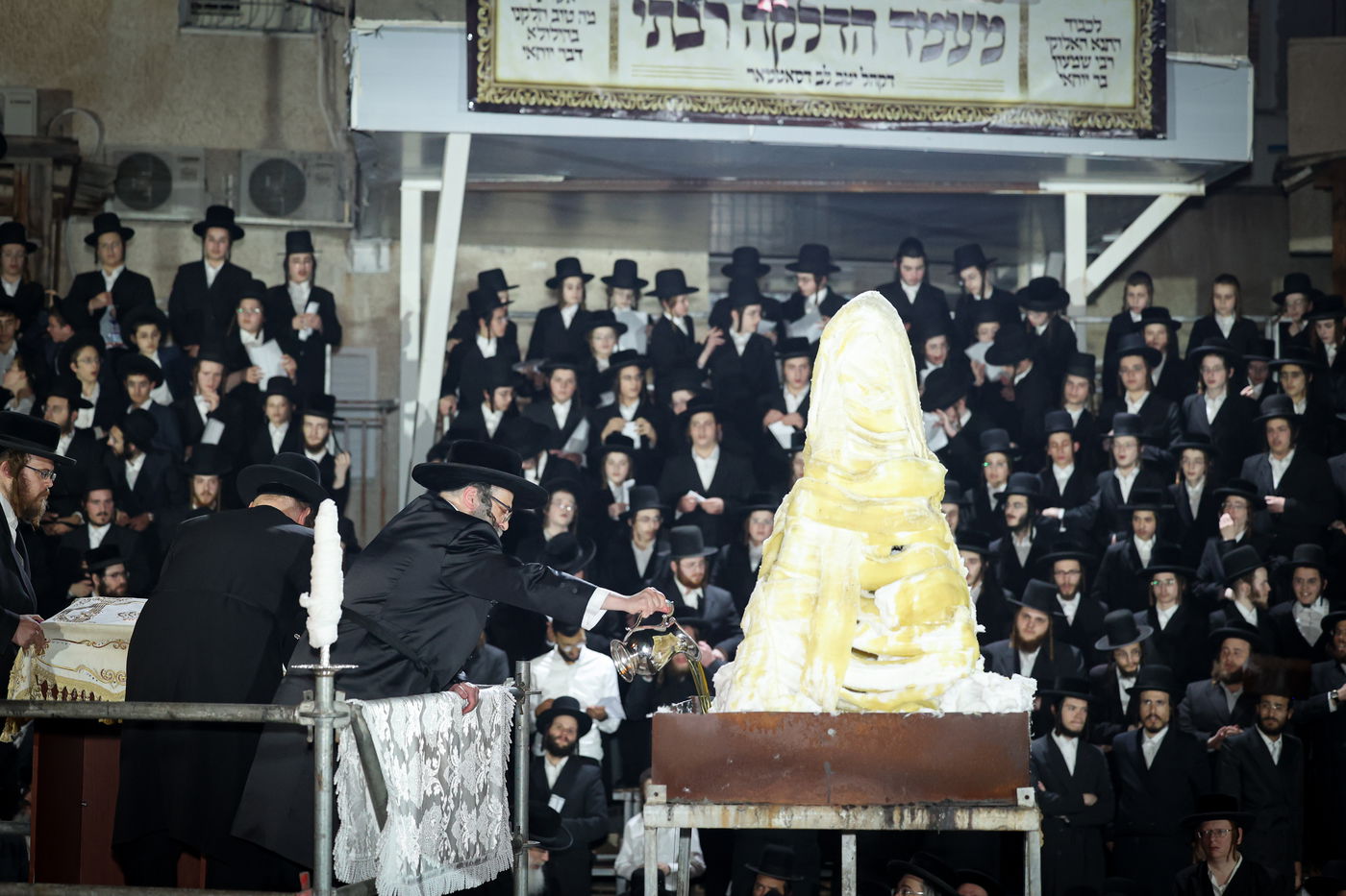 הגה"צ ראש ישיבת סאטמר בהדלקה לכבוד רשב"י