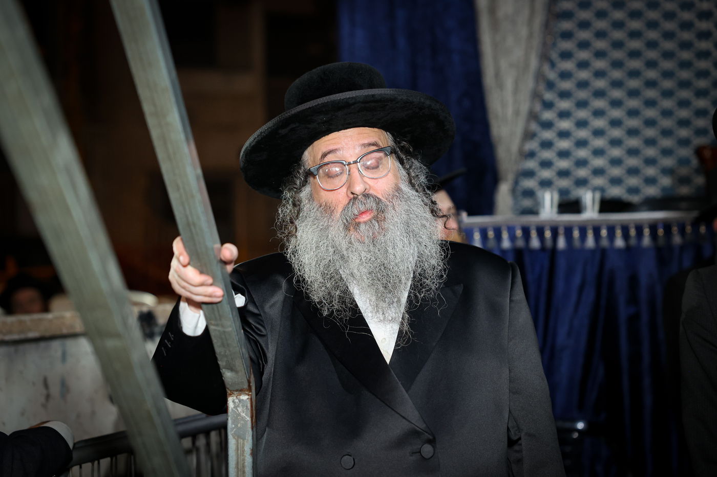 הגה"צ ראש ישיבת סאטמר בהדלקה לכבוד רשב"י