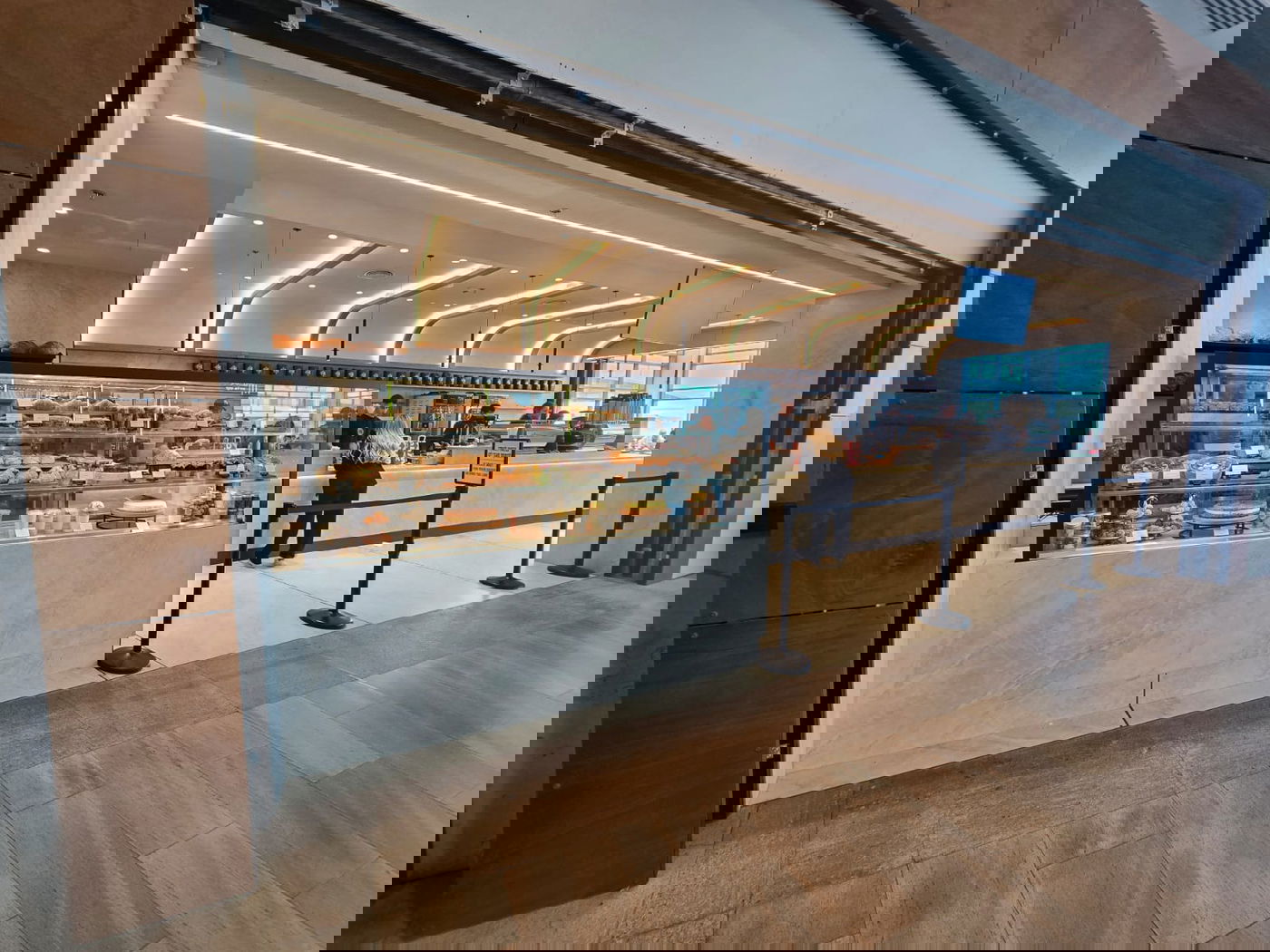 בטרמינל 3: הושק סניף קפה קפה בכשרות בד"ץ חוג חת"ס פ"ת