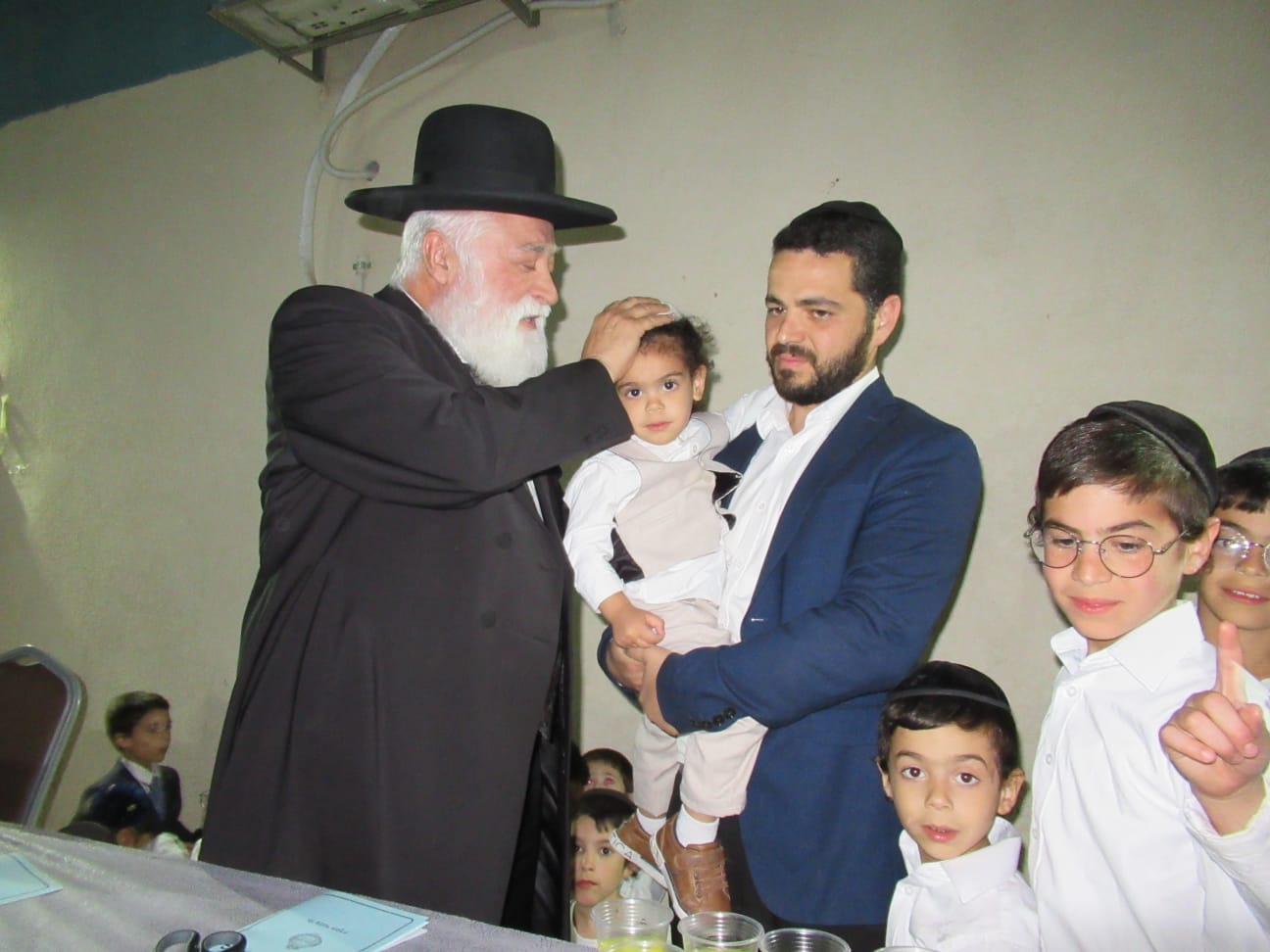 הגאון רבי אברהם מאמאן בהדלקה ל"ג בעומר