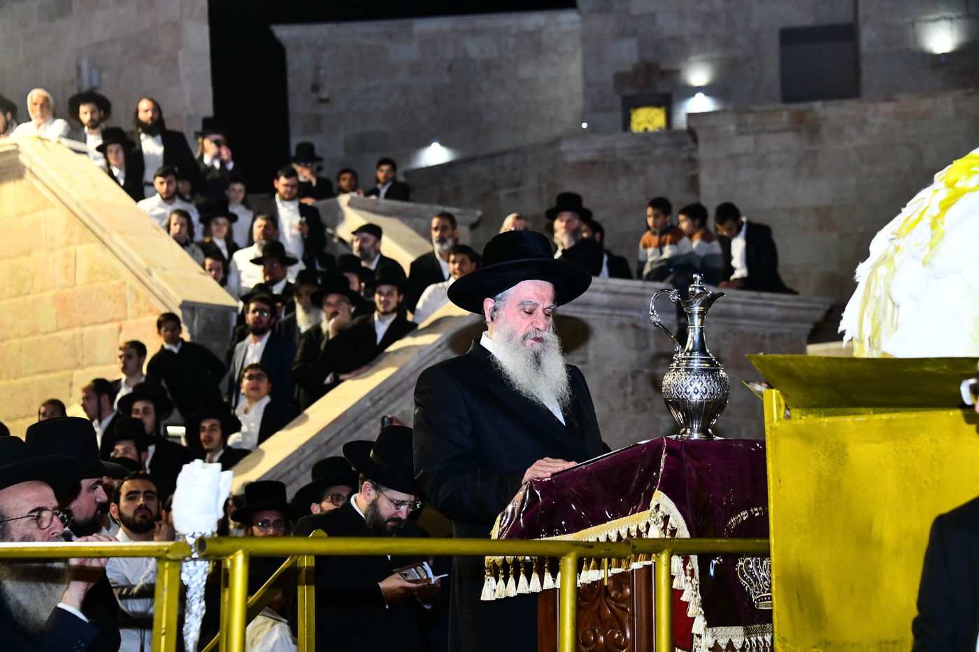 ל"ג בעומר אצל האדמו"ר רבי רפאל אבוחצירא