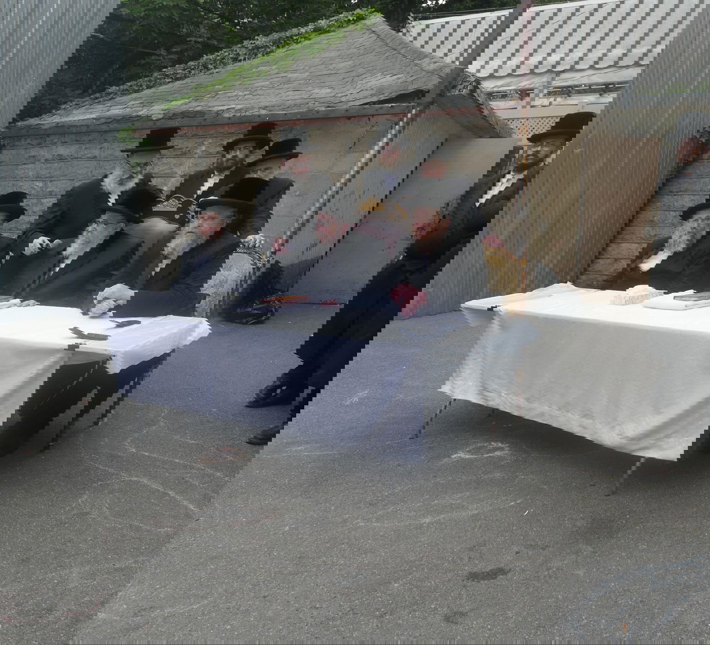 ל"ג בעומר בחצה"ק סקווירא מב"פ