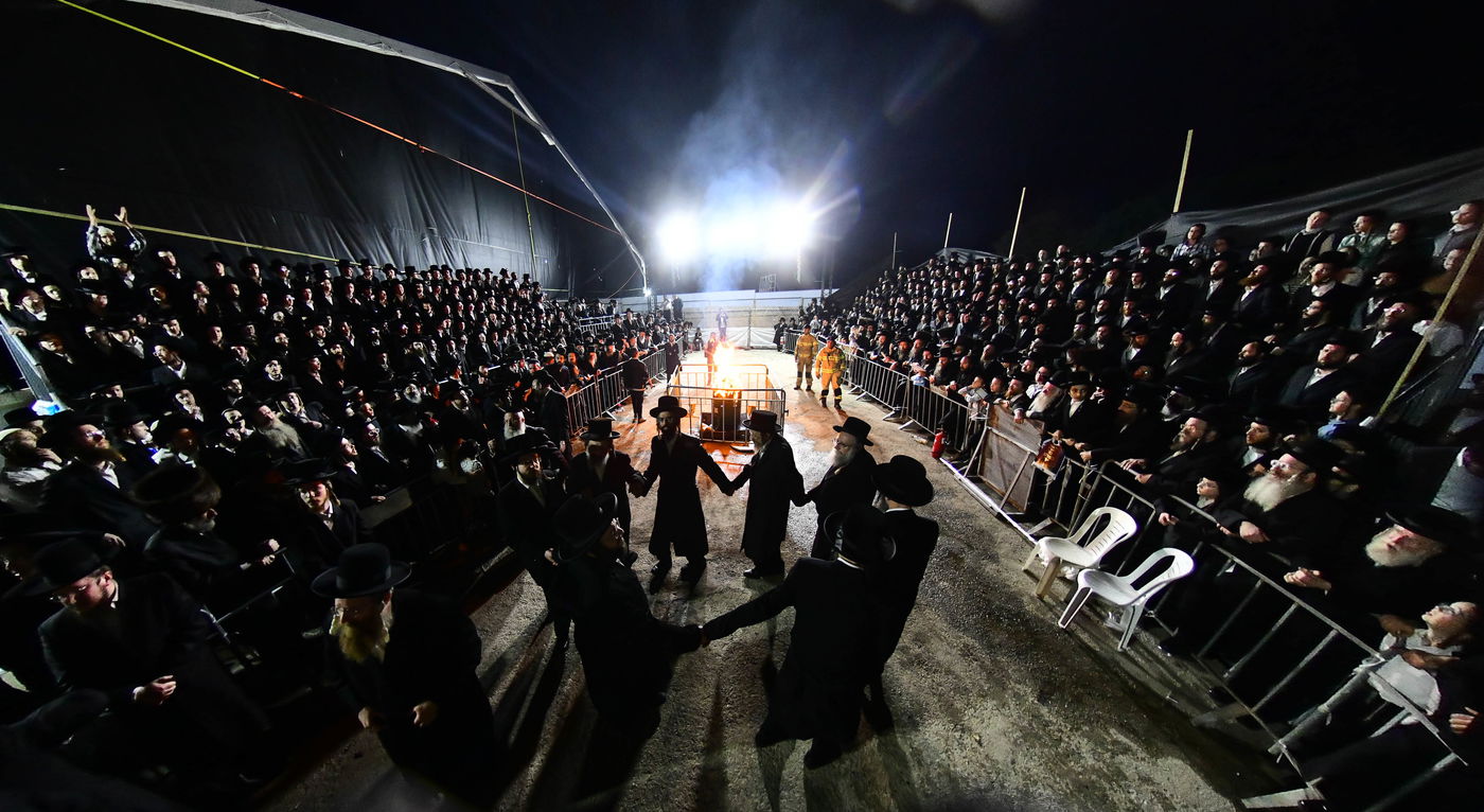 ל"ג בעומר בחצה"ק זוויעהיל