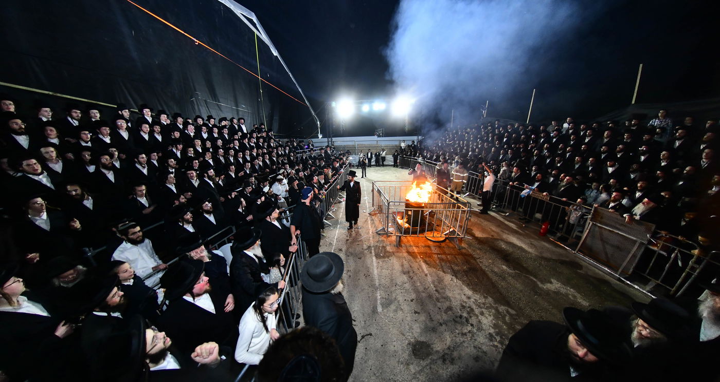 ל"ג בעומר בחצה"ק זוויעהיל