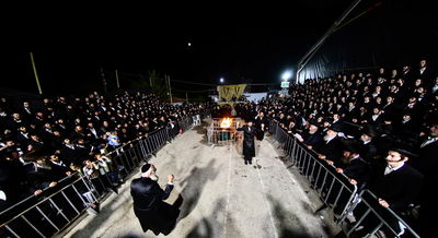 ל"ג בעומר בחצה"ק זוויעהיל