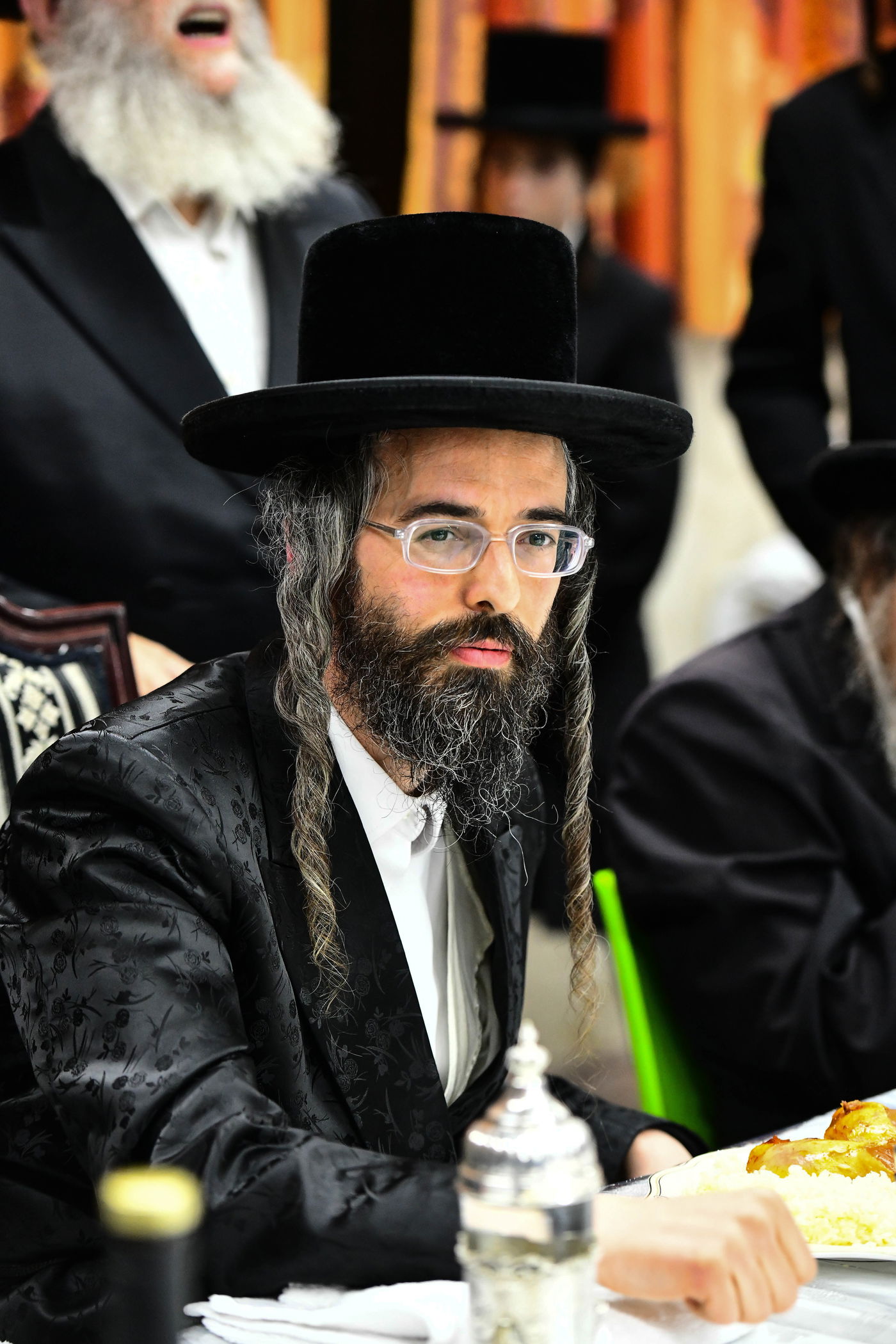 ל"ג בעומר בחצה"ק זוויעהיל