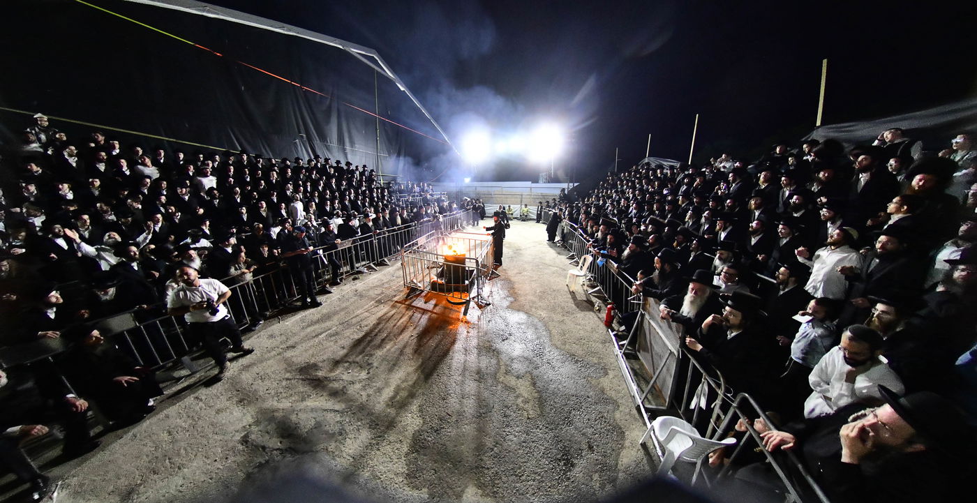 ל"ג בעומר בחצה"ק זוויעהיל