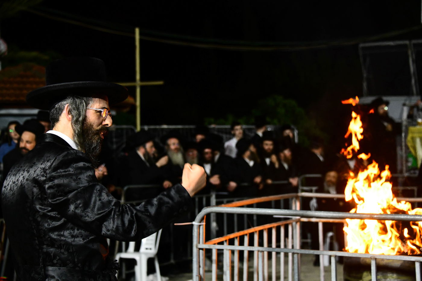 ל"ג בעומר בחצה"ק זוויעהיל