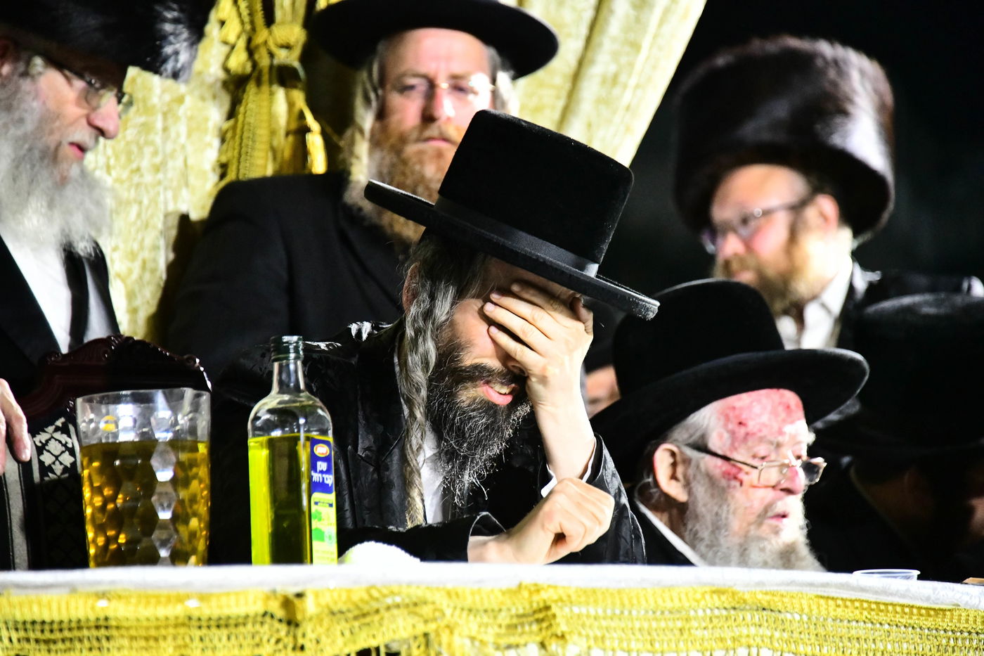 ל"ג בעומר בחצה"ק זוויעהיל