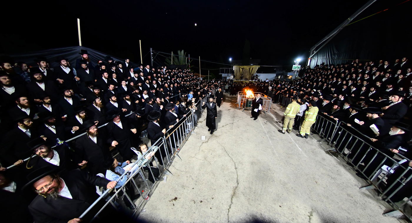 ל"ג בעומר בחצה"ק זוויעהיל