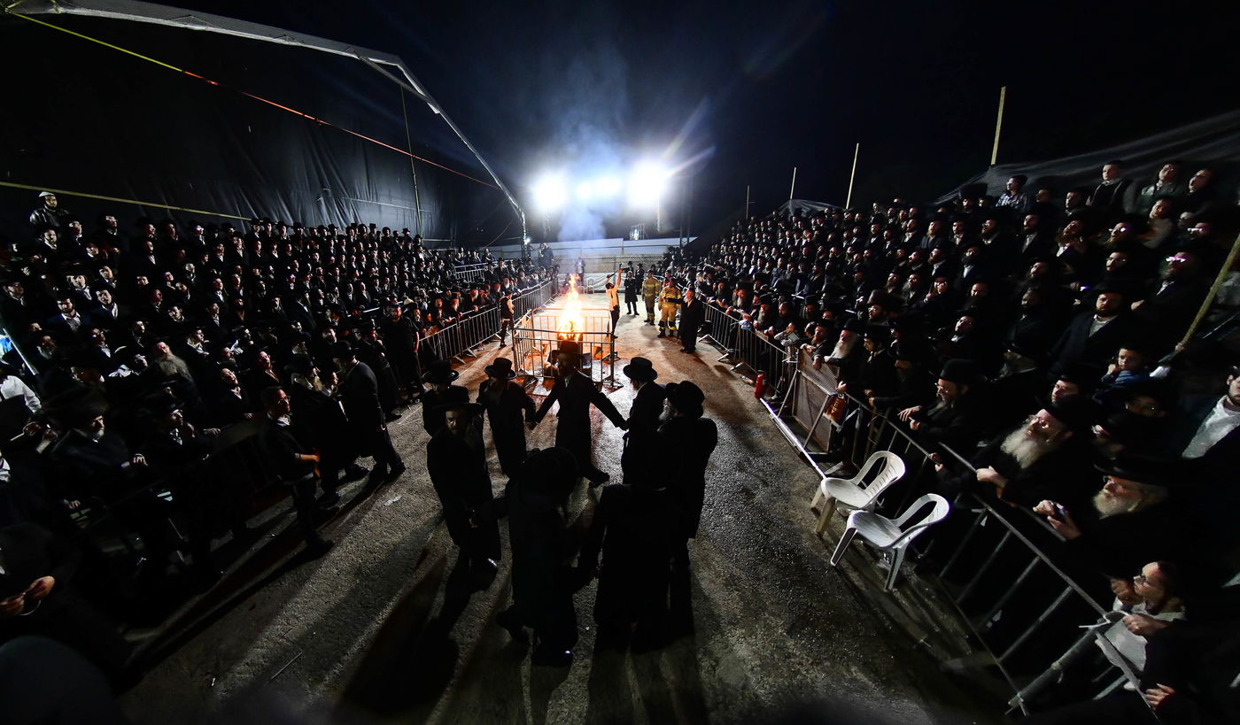 ל"ג בעומר בחצה"ק זוויעהיל