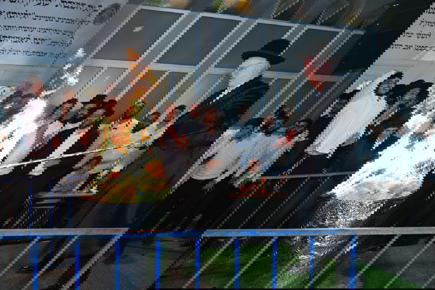 הגאון הרב ליאור גלזר בהדלקה לכבוד ל"ג בעומר