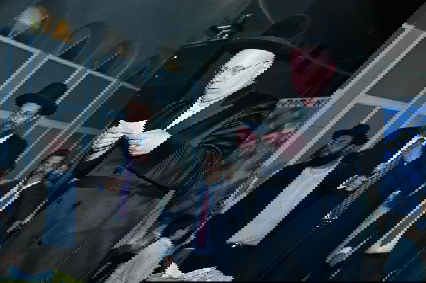 הגאון הרב ליאור גלזר בהדלקה לכבוד ל"ג בעומר