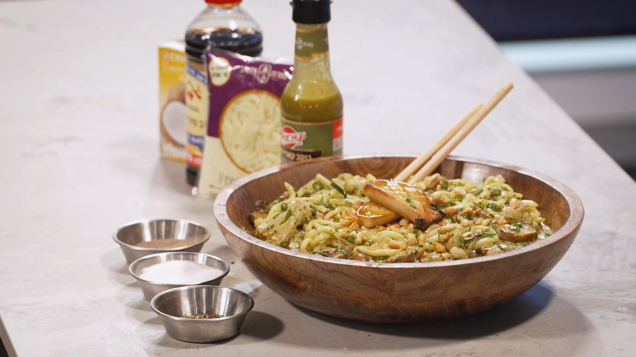 אטריות בקארי וקרם קוקוס! תוספת מקורית ופיקנטית לשבועות - צפו