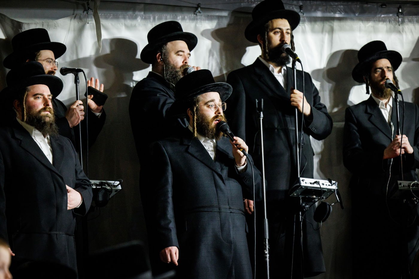 מעמד ההדלקה ע"י האדמו"ר מבאבוב - 45 ליל ל"ג בעומר