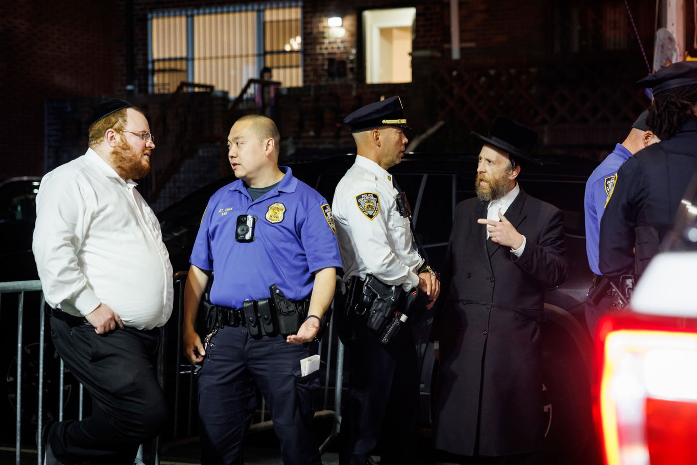 מעמד ההדלקה ע"י האדמו"ר מבאבוב - 45 ליל ל"ג בעומר