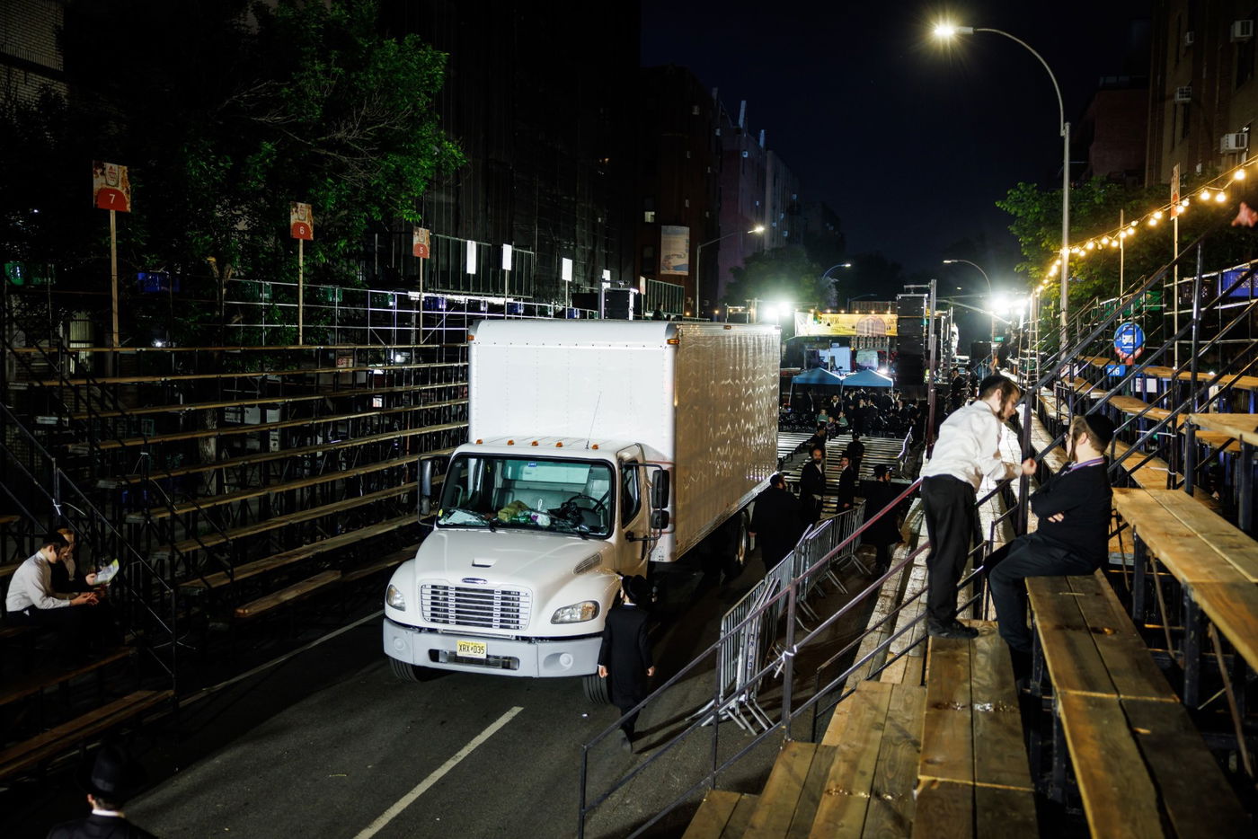 מעמד ההדלקה ע"י האדמו"ר מבאבוב - 45 ליל ל"ג בעומר