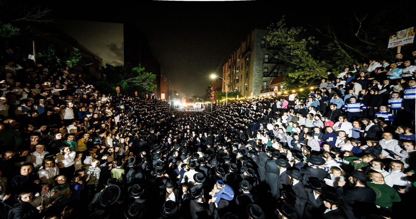 מעמד ההדלקה ע"י האדמו"ר מבאבוב - 45 ליל ל"ג בעומר