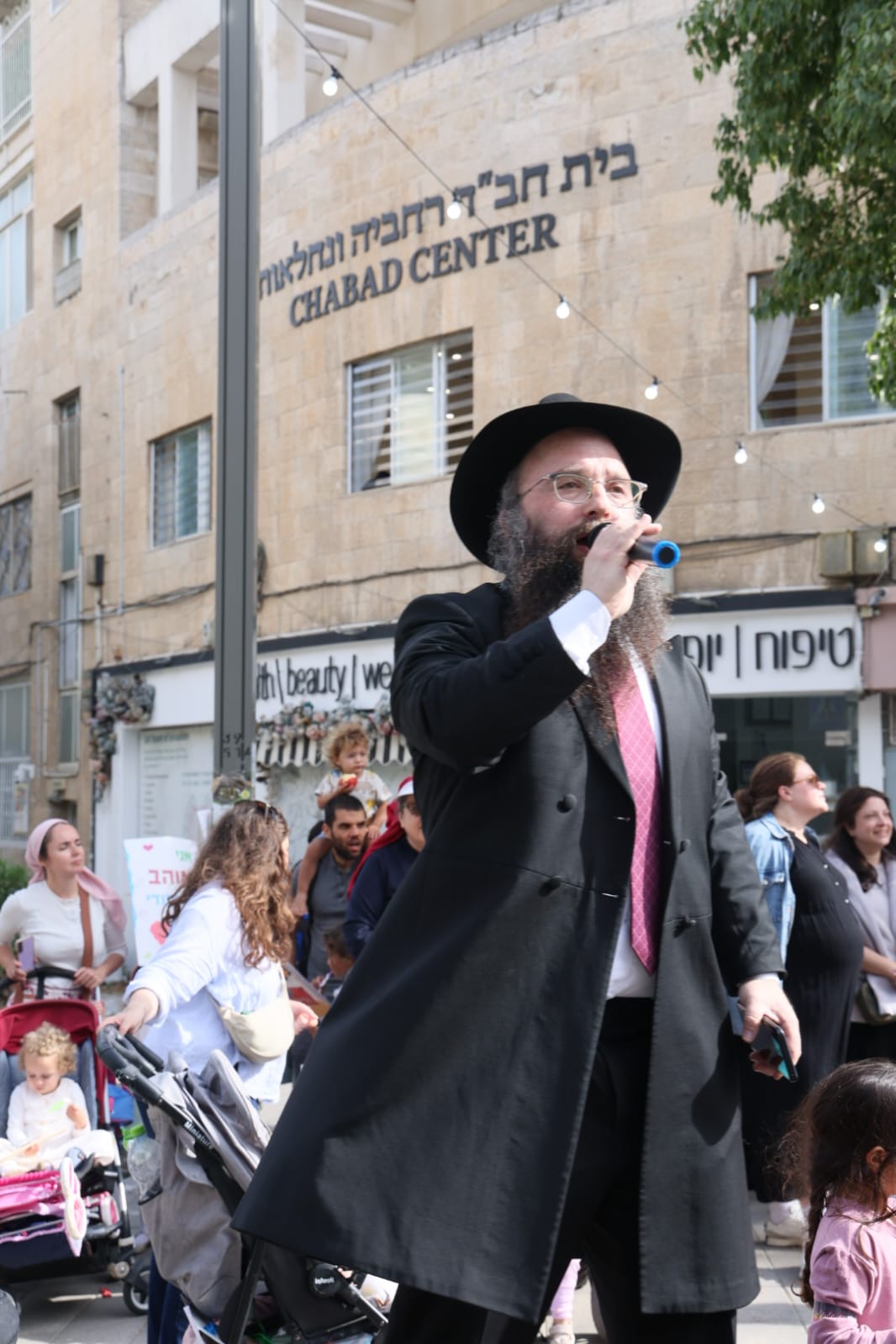 ברחוב ההפגנות בירושלים: ילדים והוריהם צעדו לכבודו של רשב"י