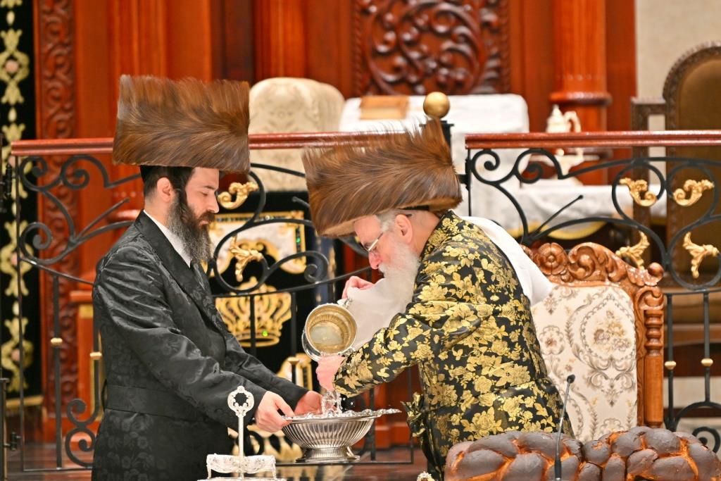 ל"ג בעומר בחצה"ק ויז'ניץ