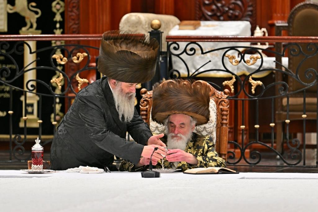 ל"ג בעומר בחצה"ק ויז'ניץ