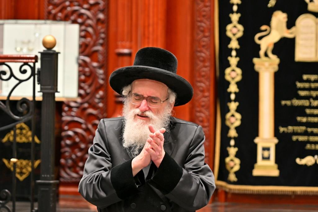 ל"ג בעומר בחצה"ק ויז'ניץ