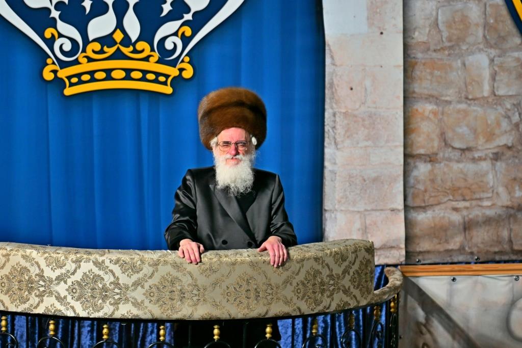 ל"ג בעומר בחצה"ק ויז'ניץ