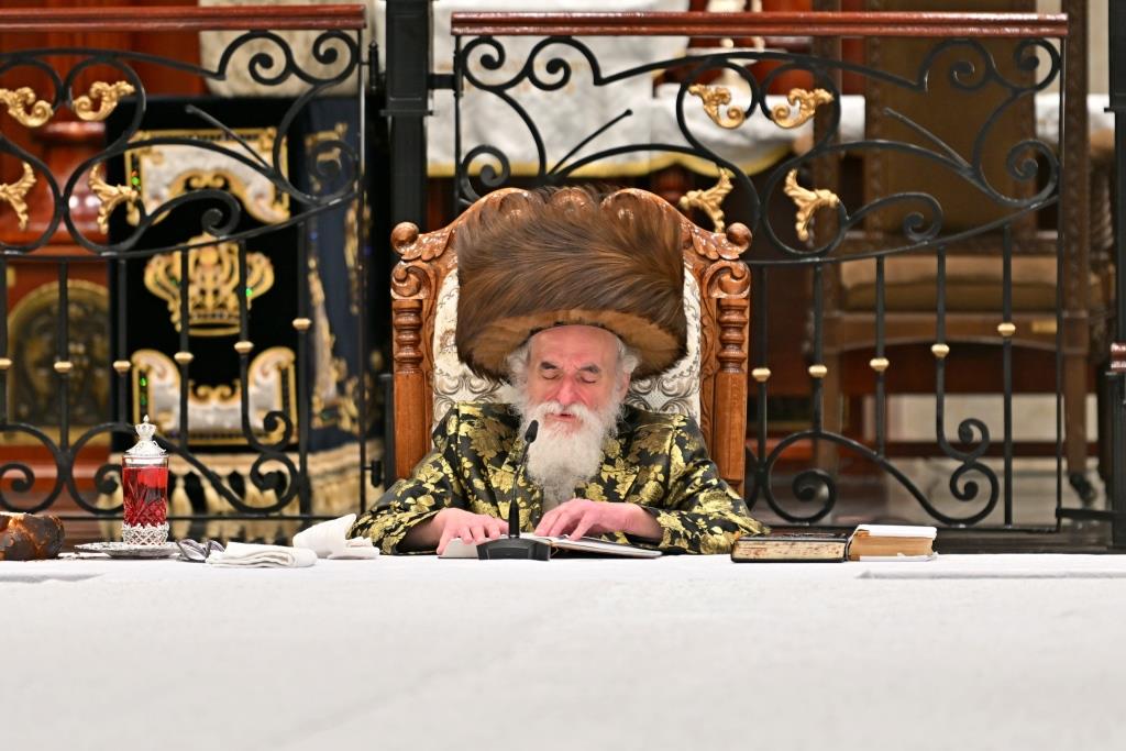 ל"ג בעומר בחצה"ק ויז'ניץ