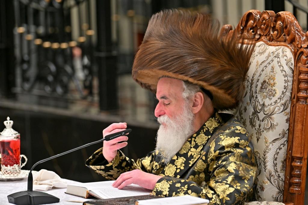 ל"ג בעומר בחצה"ק ויז'ניץ