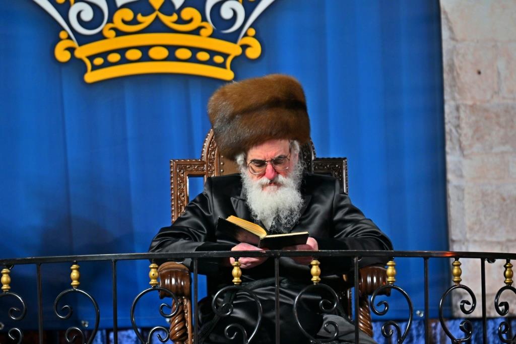 ל"ג בעומר בחצה"ק ויז'ניץ