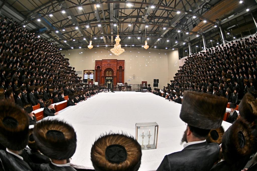 ל"ג בעומר בחצה"ק ויז'ניץ