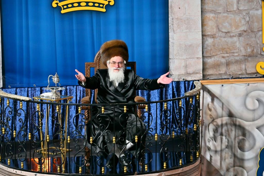 ל"ג בעומר בחצה"ק ויז'ניץ