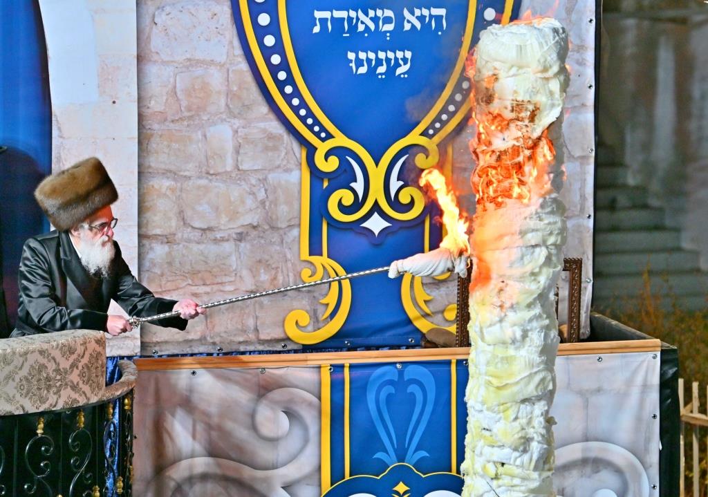 ל"ג בעומר בחצה"ק ויז'ניץ