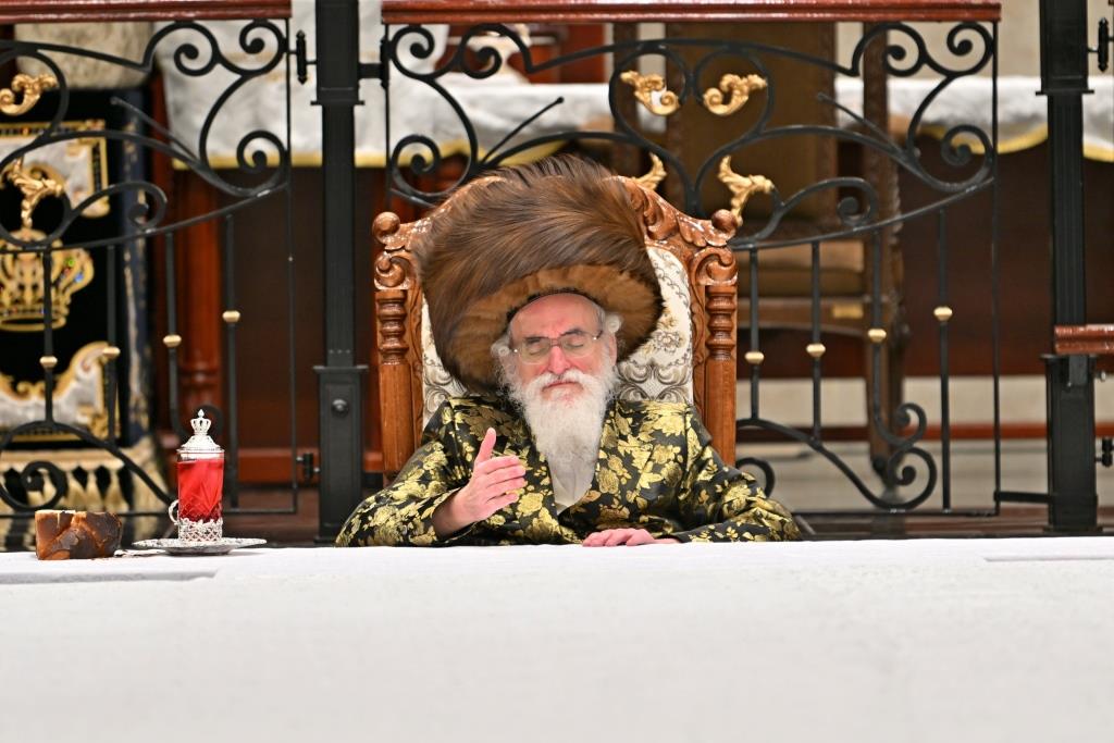 ל"ג בעומר בחצה"ק ויז'ניץ