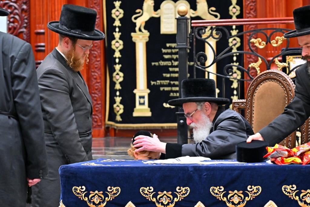 ל"ג בעומר בחצה"ק ויז'ניץ