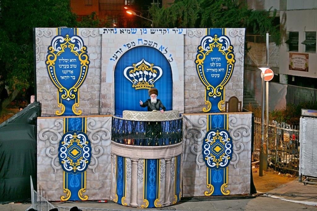 ל"ג בעומר בחצה"ק ויז'ניץ