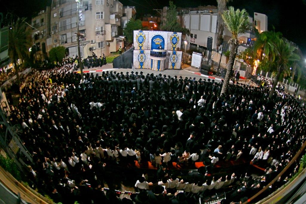 ל"ג בעומר בחצה"ק ויז'ניץ