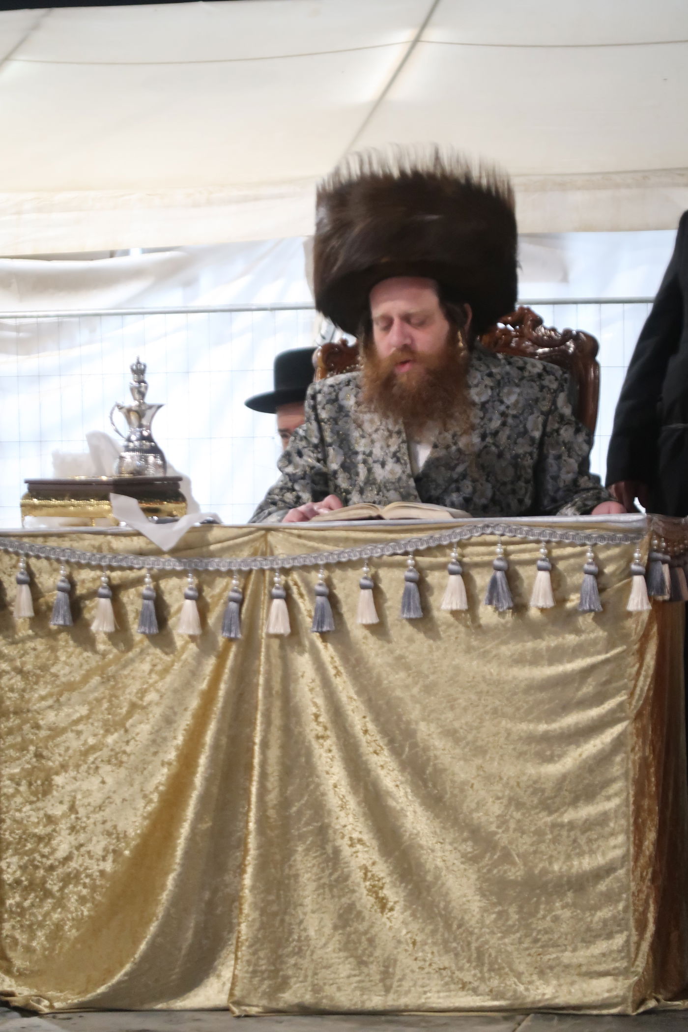 ל"ג בעומר בחצה"ק מיאלען