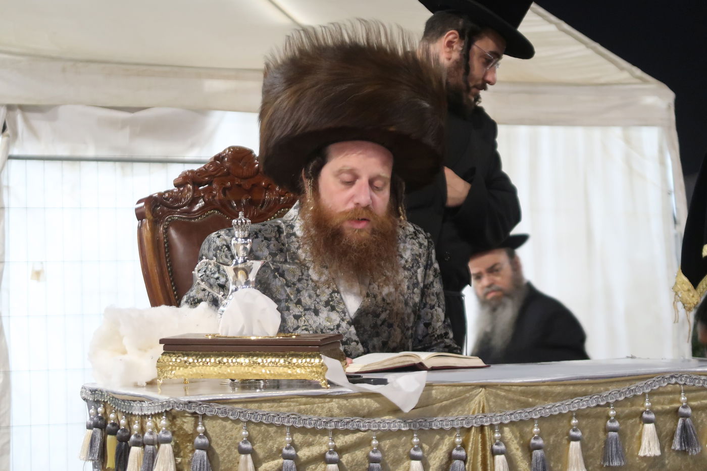 ל"ג בעומר בחצה"ק מיאלען