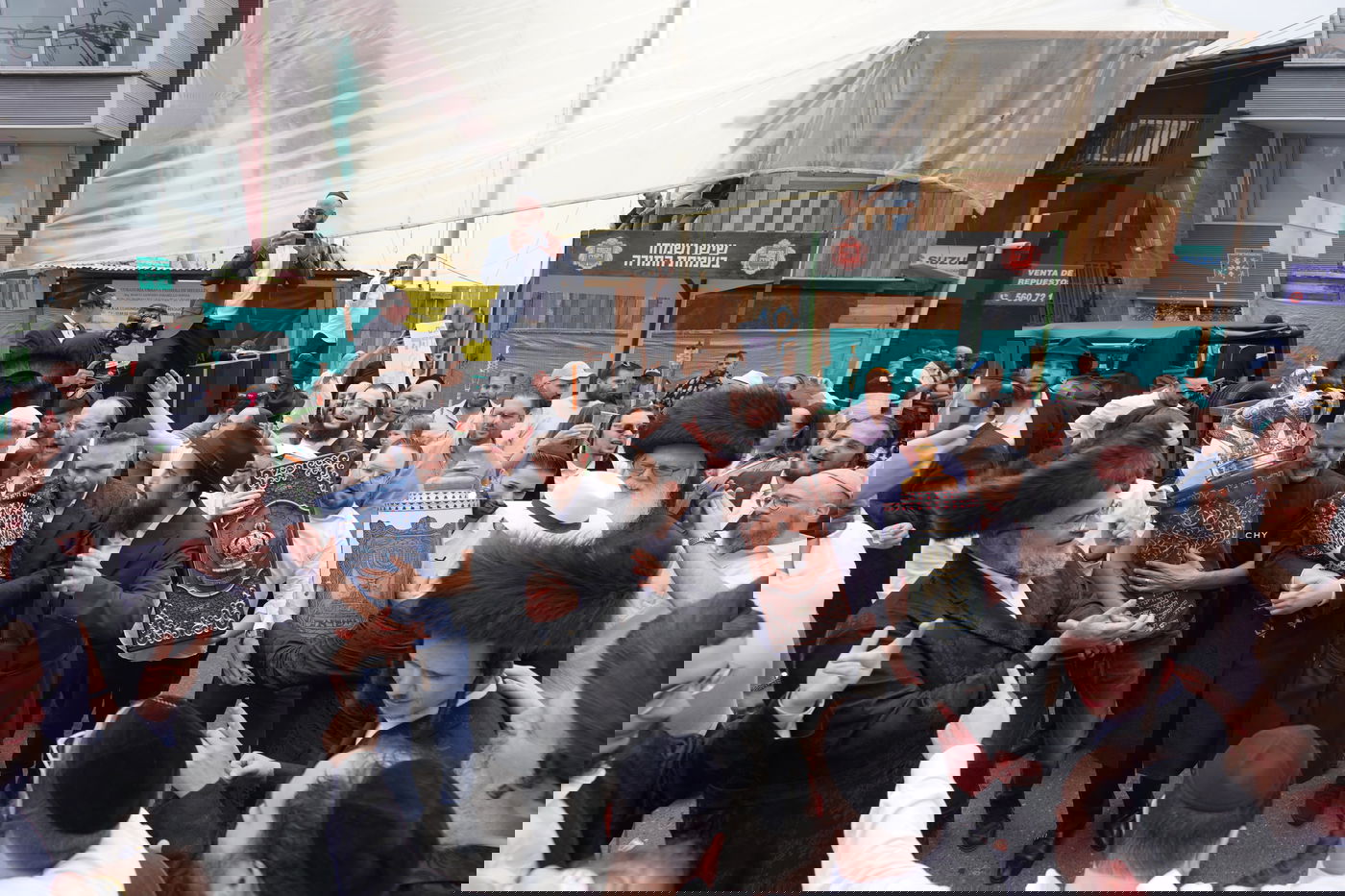 הכנסת ספר תורה לבית חב"ד מדג'ין - קולומביה