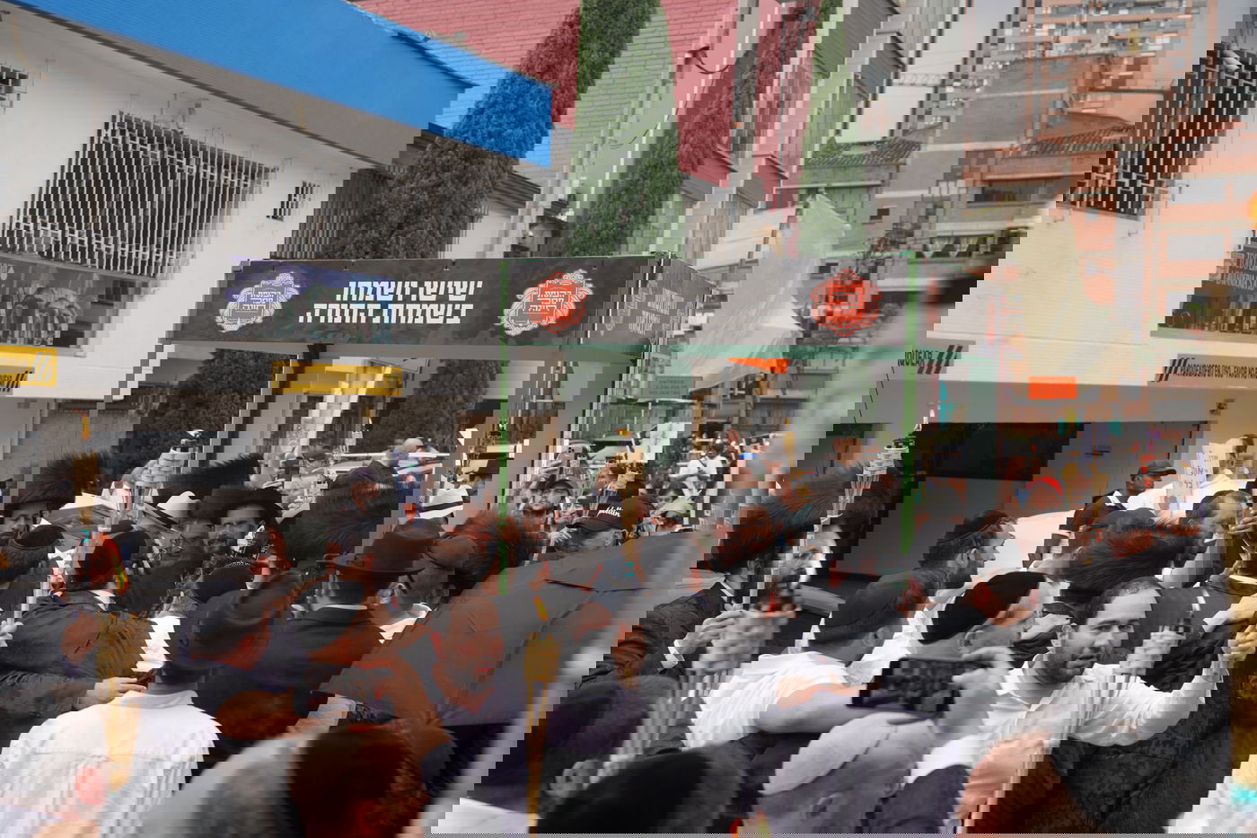 הכנסת ספר תורה לבית חב"ד מדג'ין - קולומביה