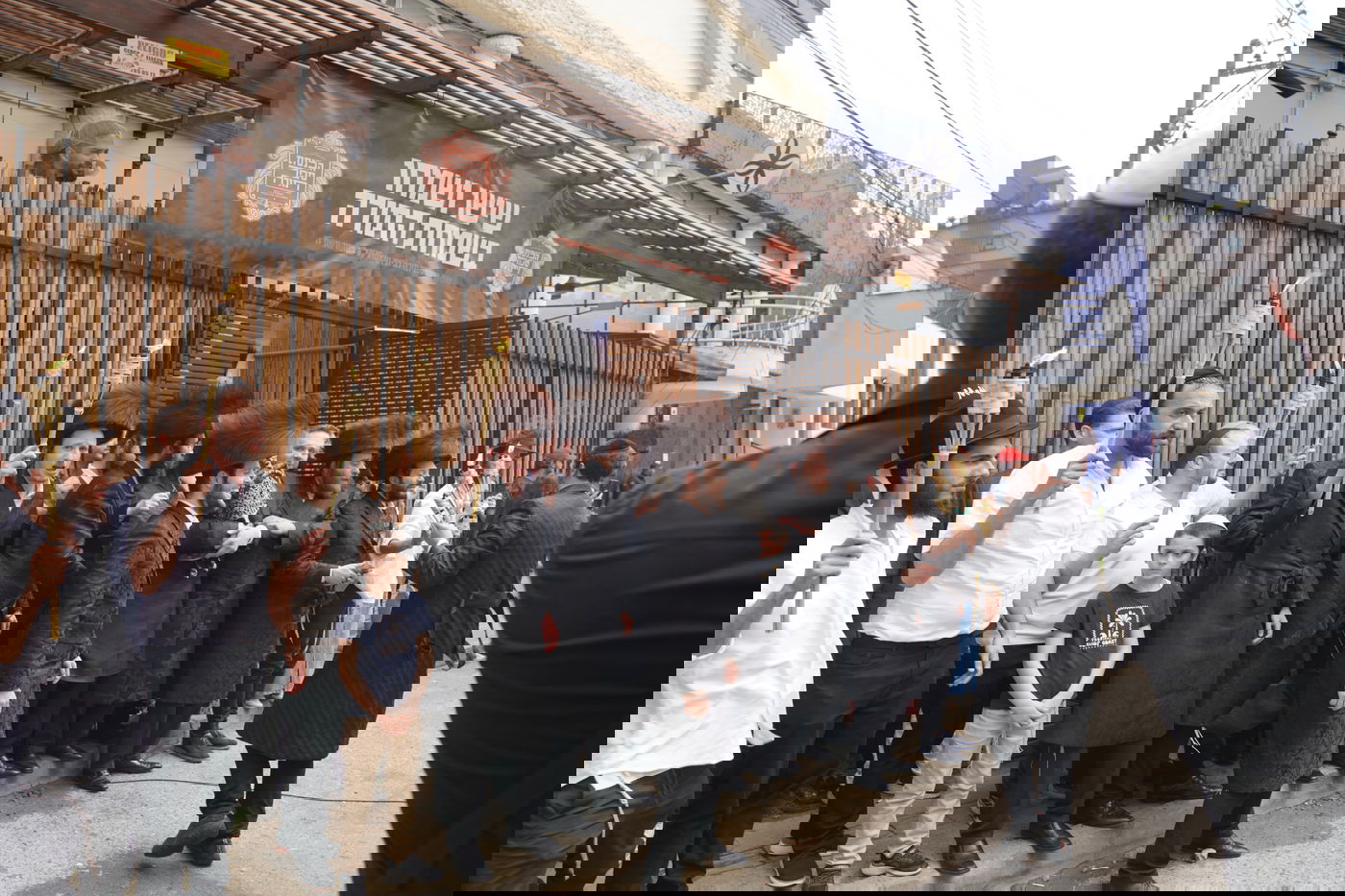 הכנסת ספר תורה לבית חב"ד מדג'ין - קולומביה