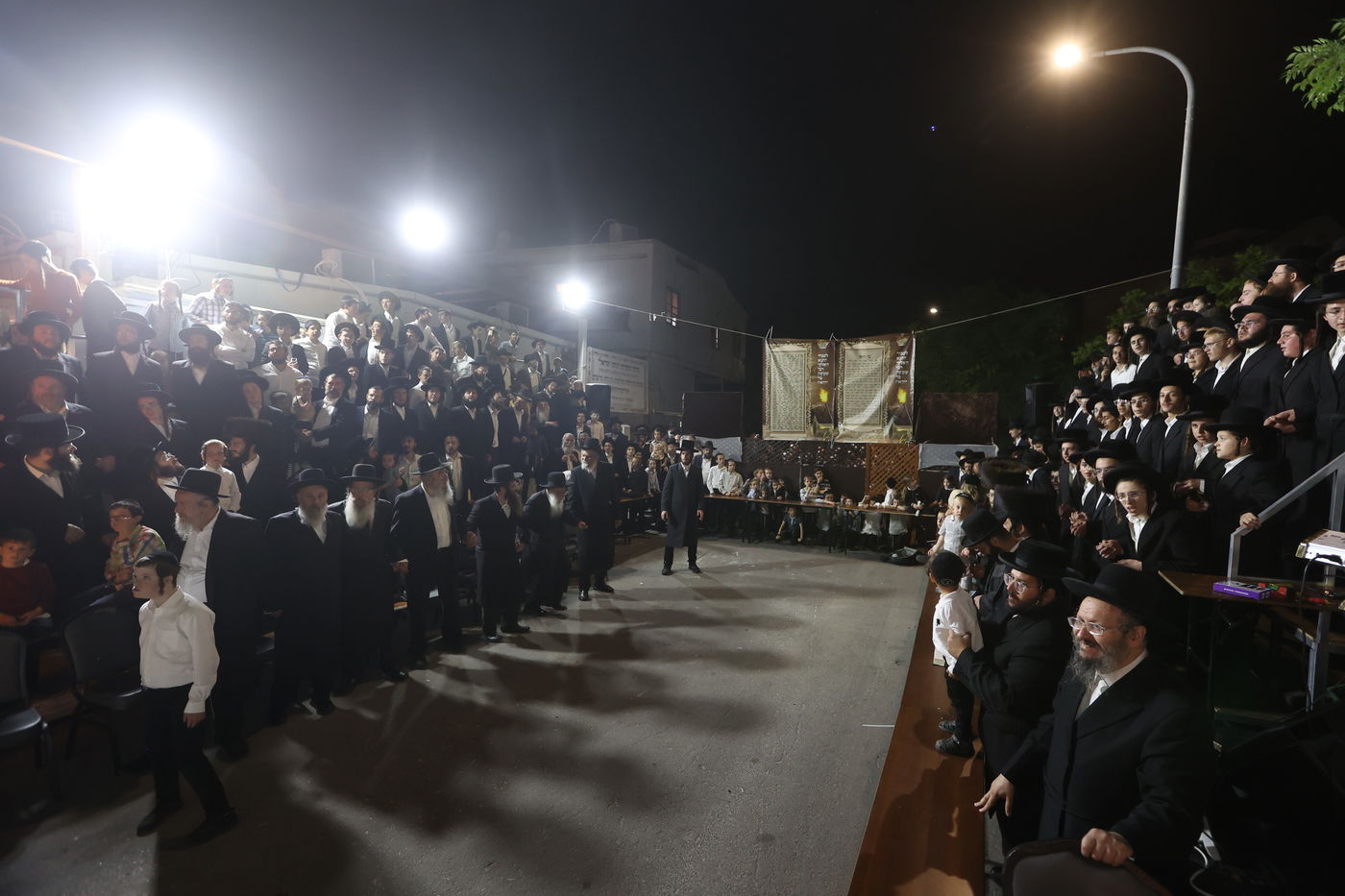 ל"ג בעומר בחצה"ק טרבישאן