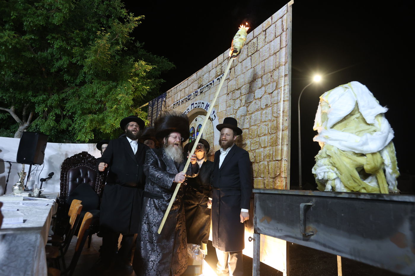 ל"ג בעומר בחצה"ק טרבישאן