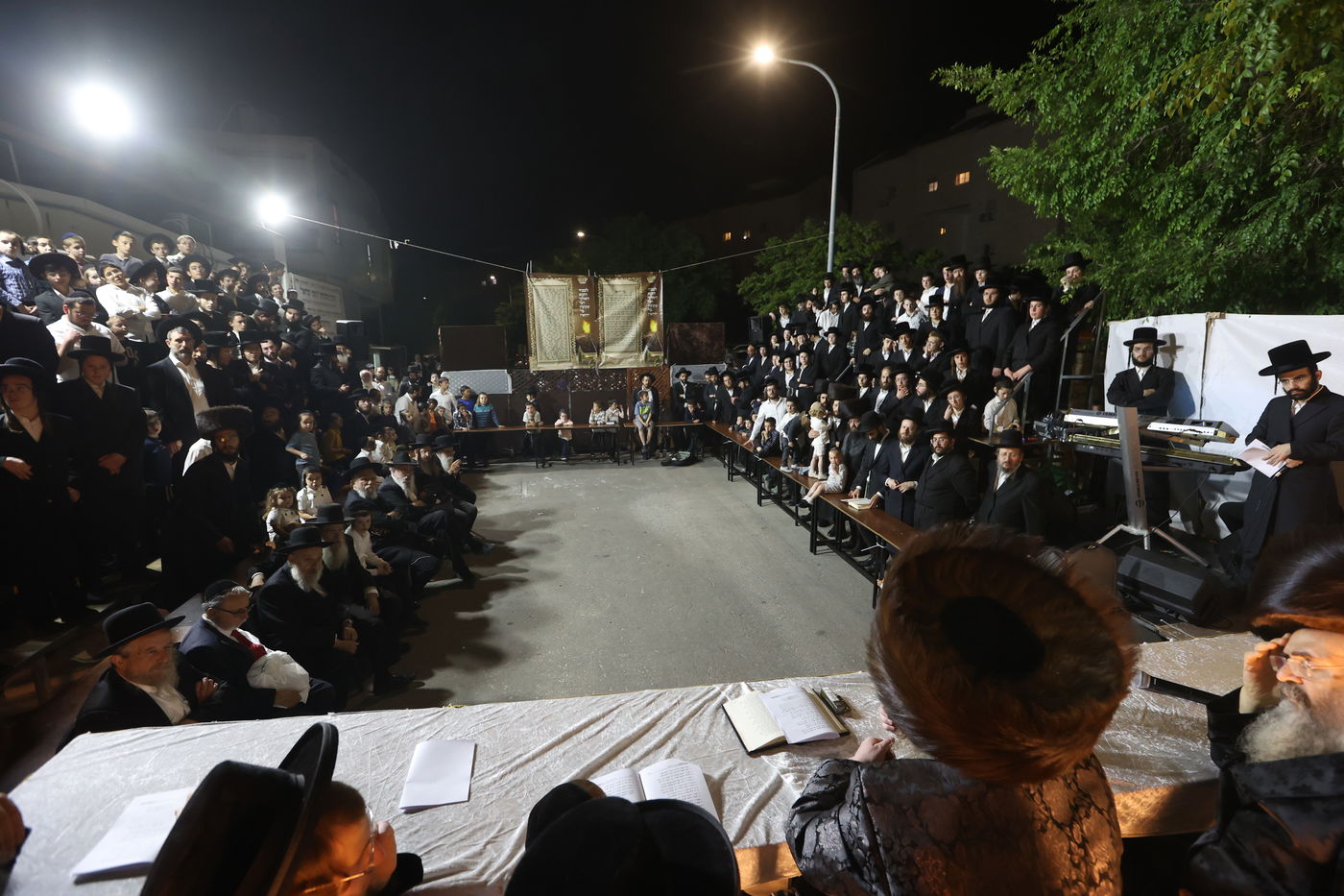 ל"ג בעומר בחצה"ק טרבישאן