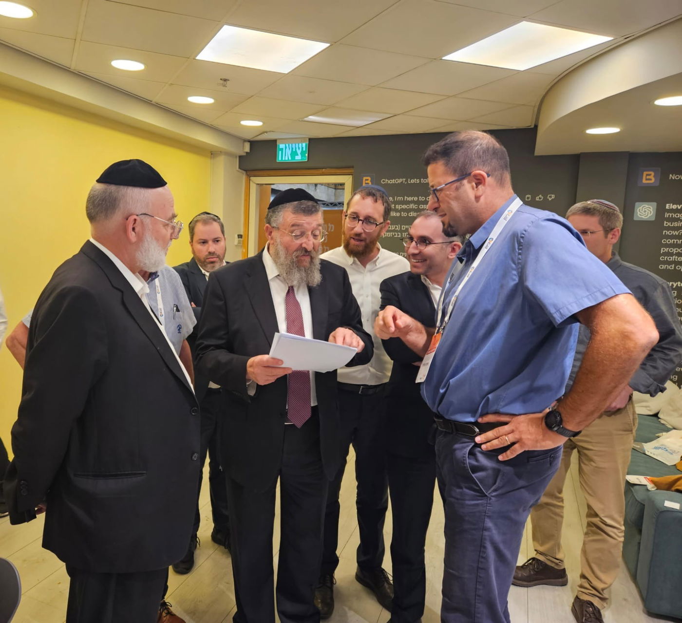 שר העבודה יואב בן צור בביקור במיגו